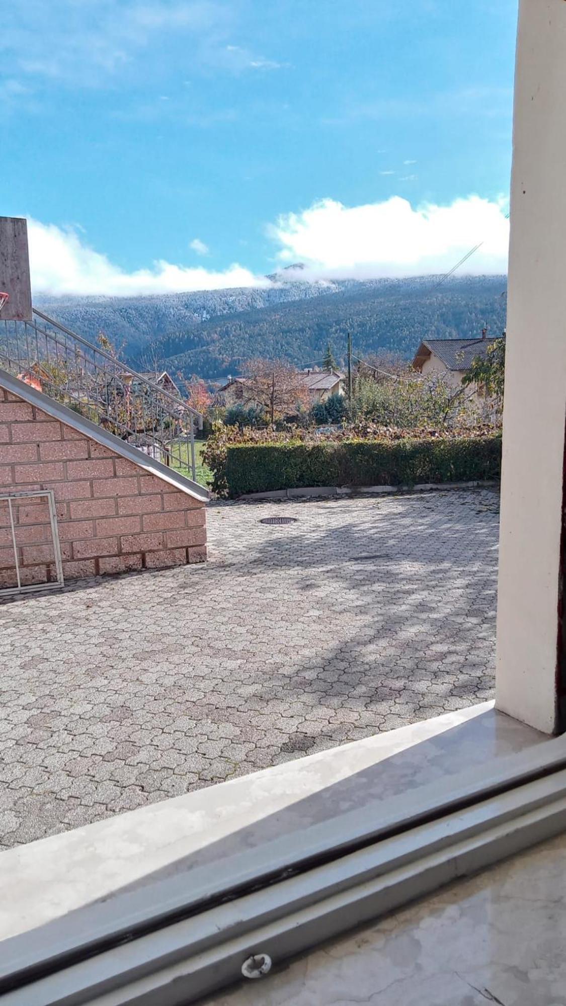 Casa Vacanze A Romeno 外观 照片